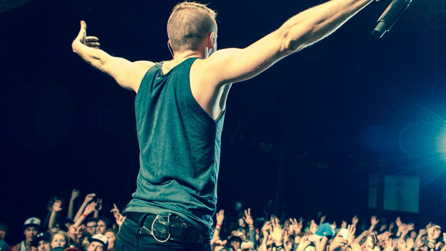 MACKLEMORE_ryan_lewis_rap_rapper_hip_hop_concert_microphone_crowd____f_1920x1080