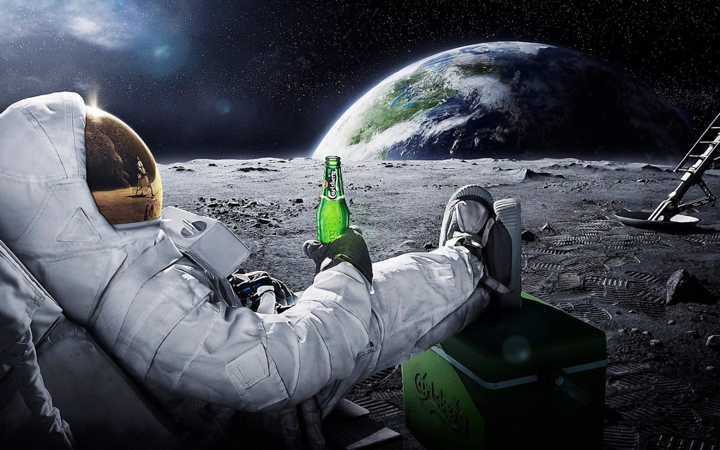 Astronaut-Drinking-Carlsberg-on-Moon-HD-Desktop-Wallpaper