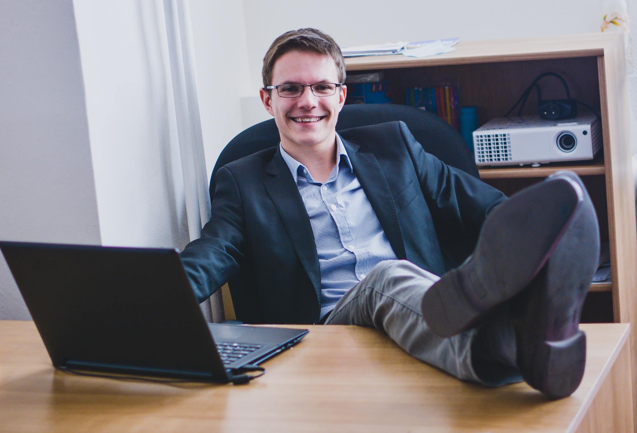 12027311_1074289289255725_593102003350092365_o