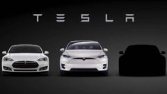 Tesla predstaví masovo