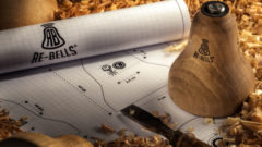 Dvaja kamaráti RE-BELLujú