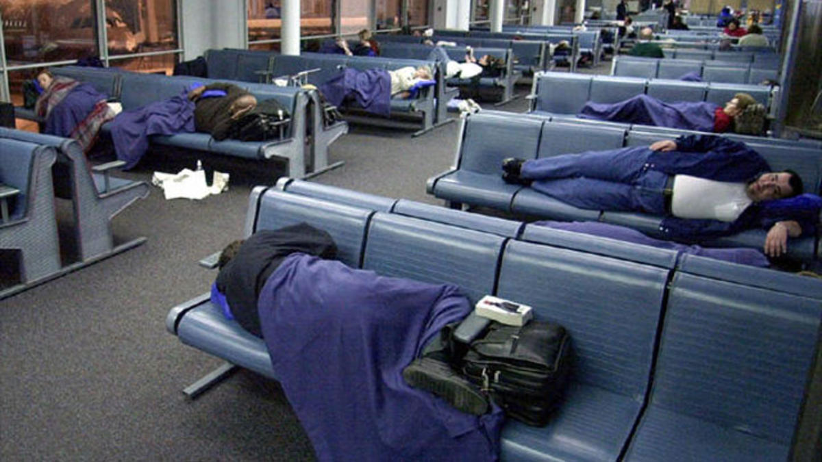 airport-sleeping-2012