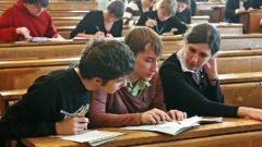 Platené vs. neplatené