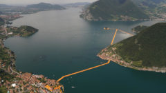 Umelec nainštaloval na