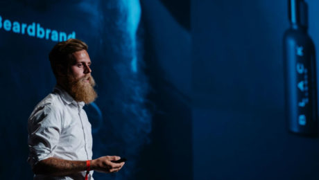 Tobias van Schneider: