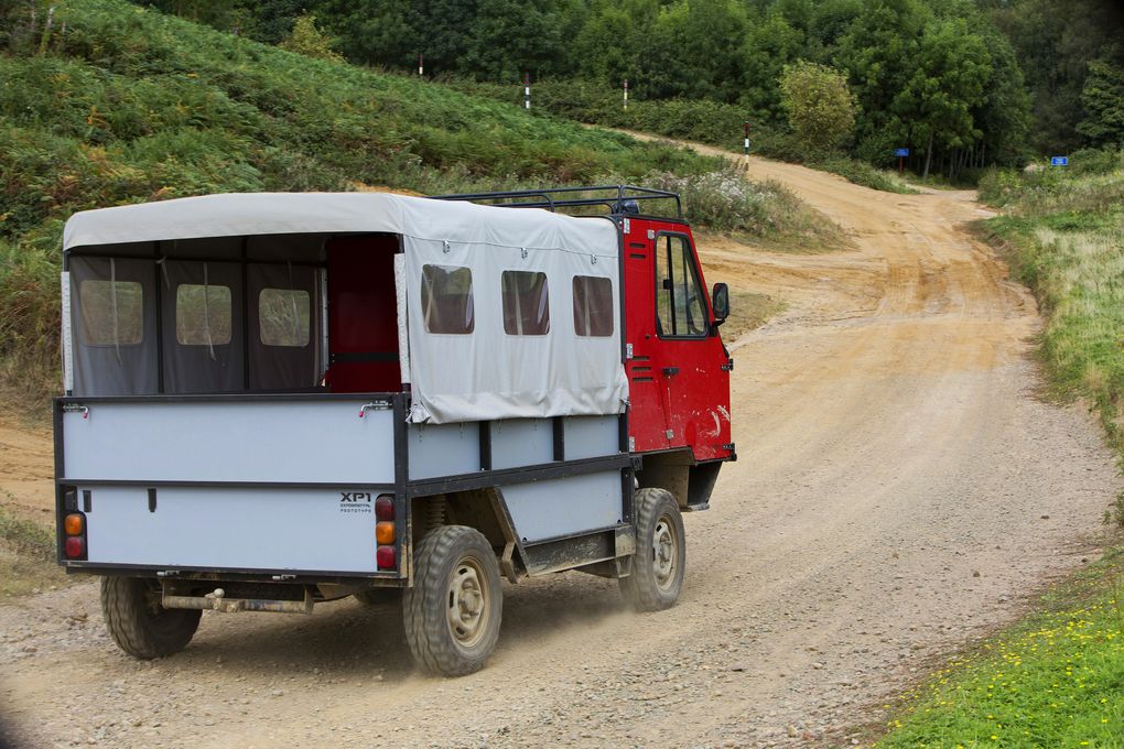 global_vehicle_trust_ox_by_gordon_murray__22_-0