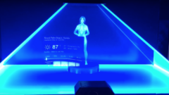 Holografický asistent je