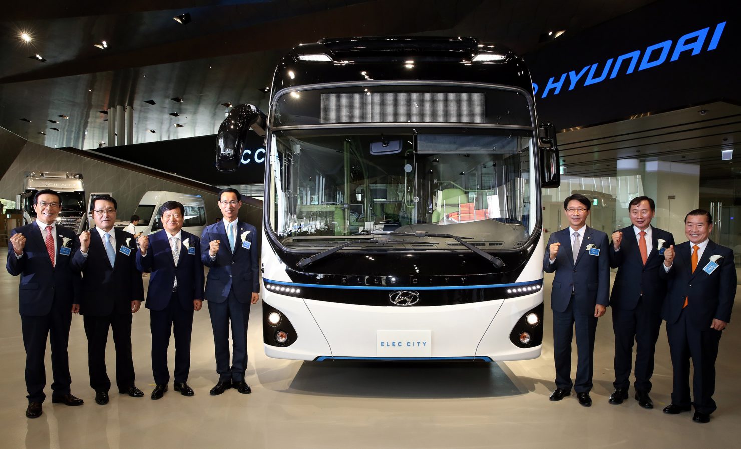 hyundai-truck-mega-bus-fair