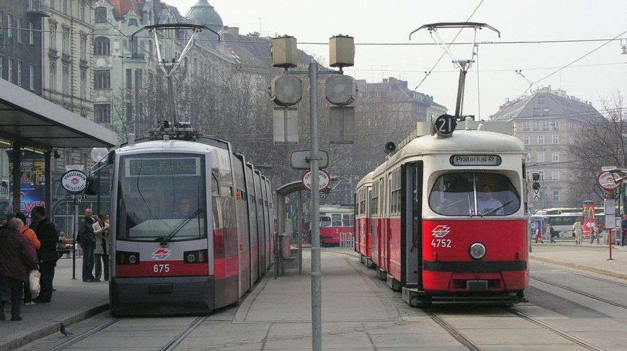 1200px-tramwien_schwedenplatz