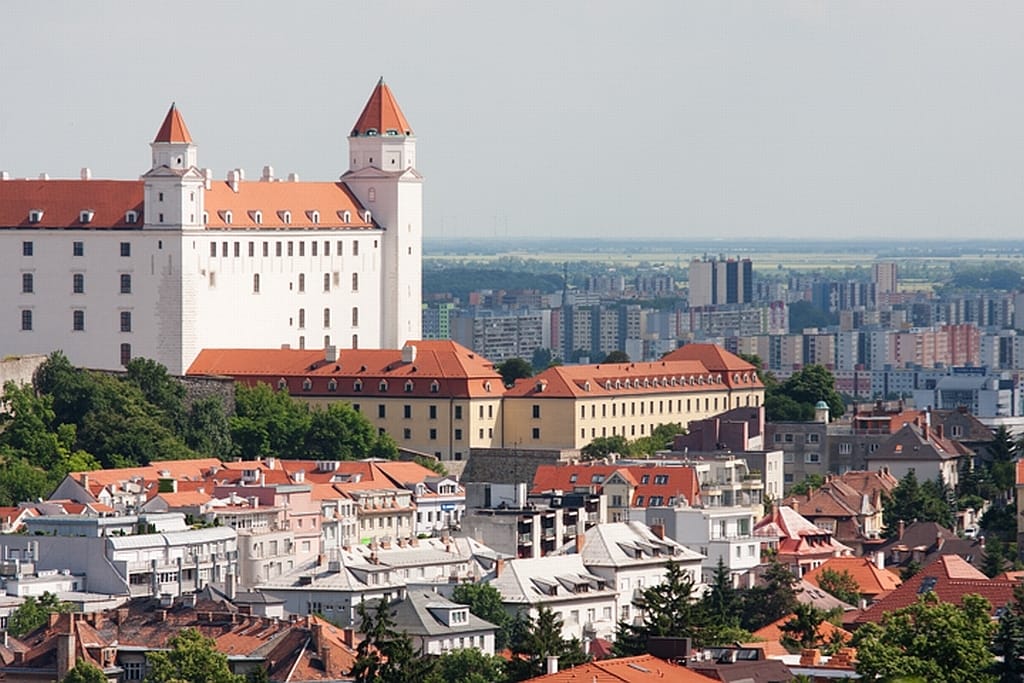 1331824390_bratislava01