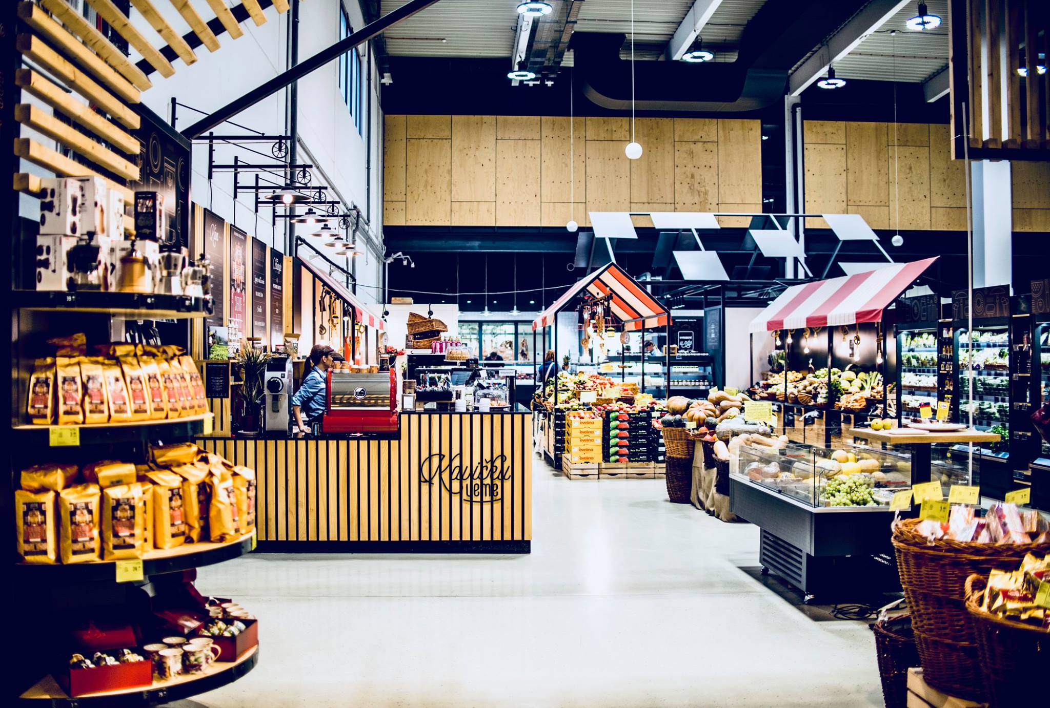 28424496_580975668903820_8137239717081080836_o