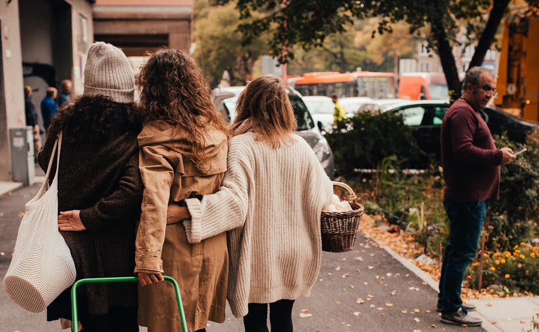 45563929_304935776793016_4542376750660252066_n