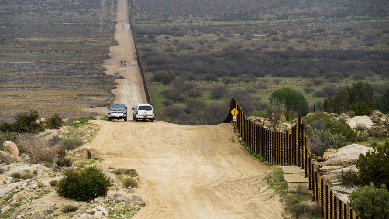 Flickr (Mexicko-USA hranice, Anthony Albright)