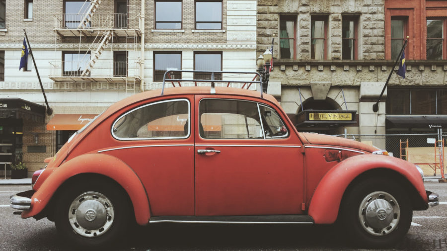 Volkswagen Beetle (pexels.com)