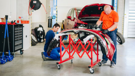 Postprodukčná úprava úplne