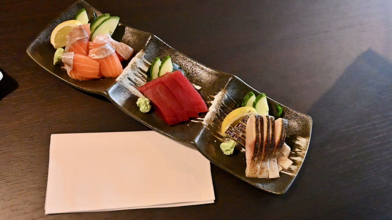 Sashimi set - losos, tuniak a nakladaná makrela