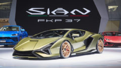 Lamborghini predstavilo prvý
