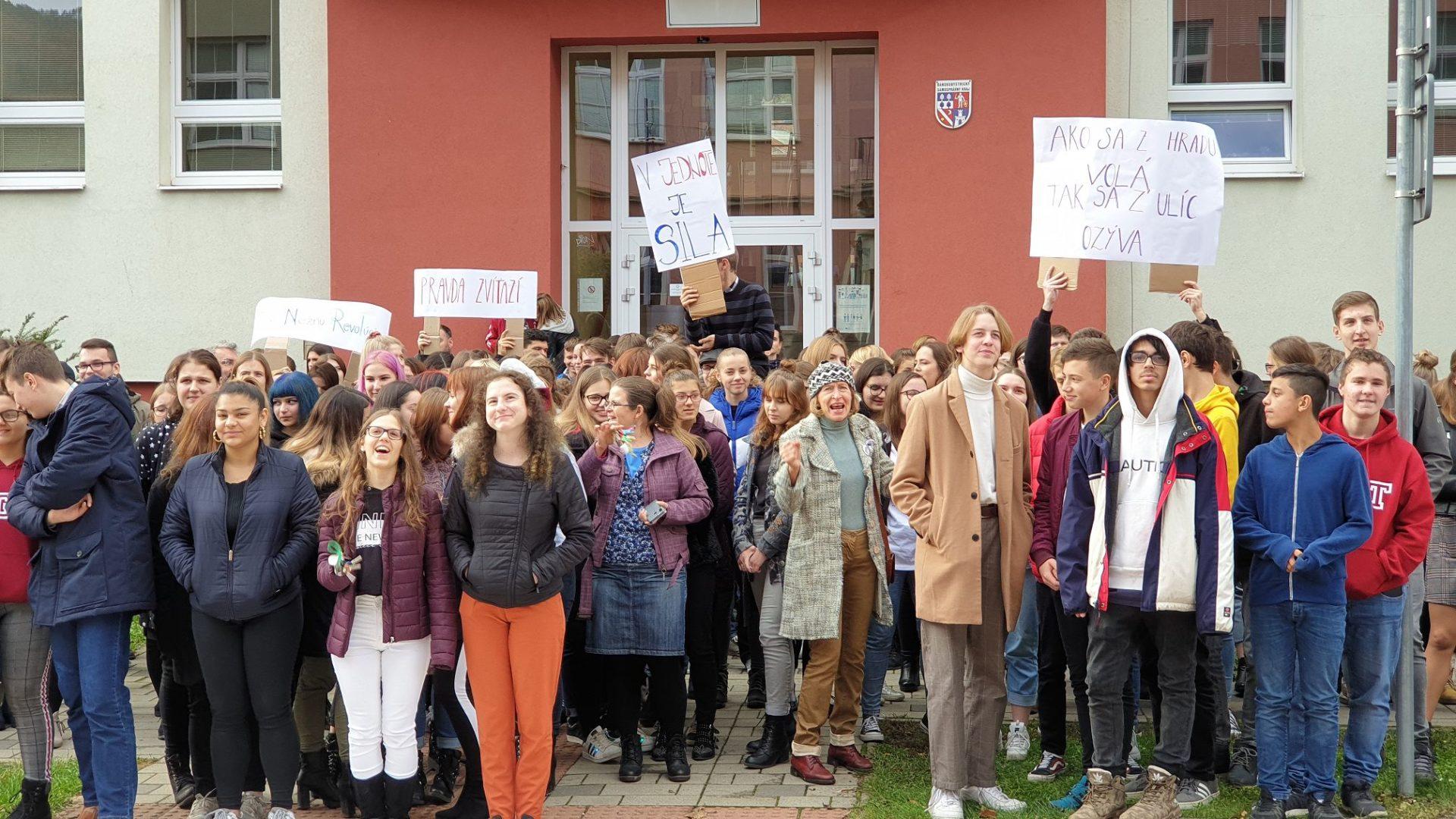 20191119_demonstracia_01663489