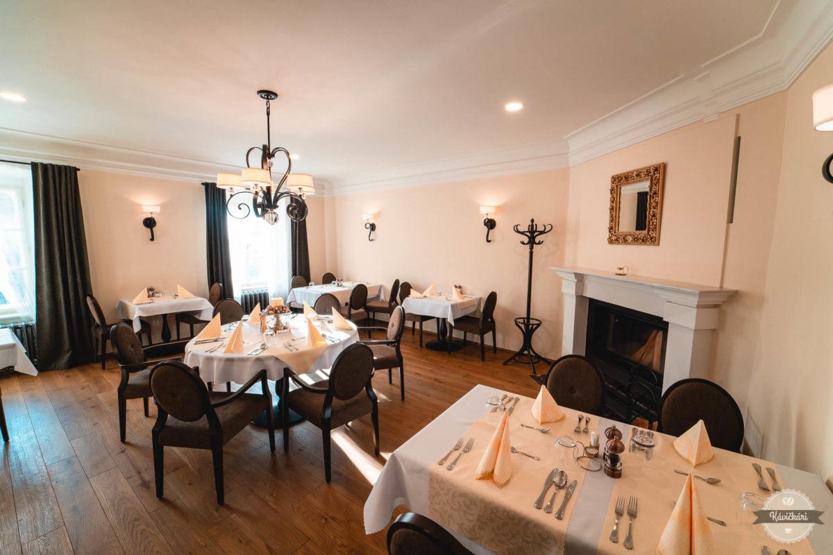 restauracia-krone-svatyjur-kavickari-kavickarisk-salka-kavy-jedlo-1200×800