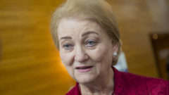 Záborská chce kňazov