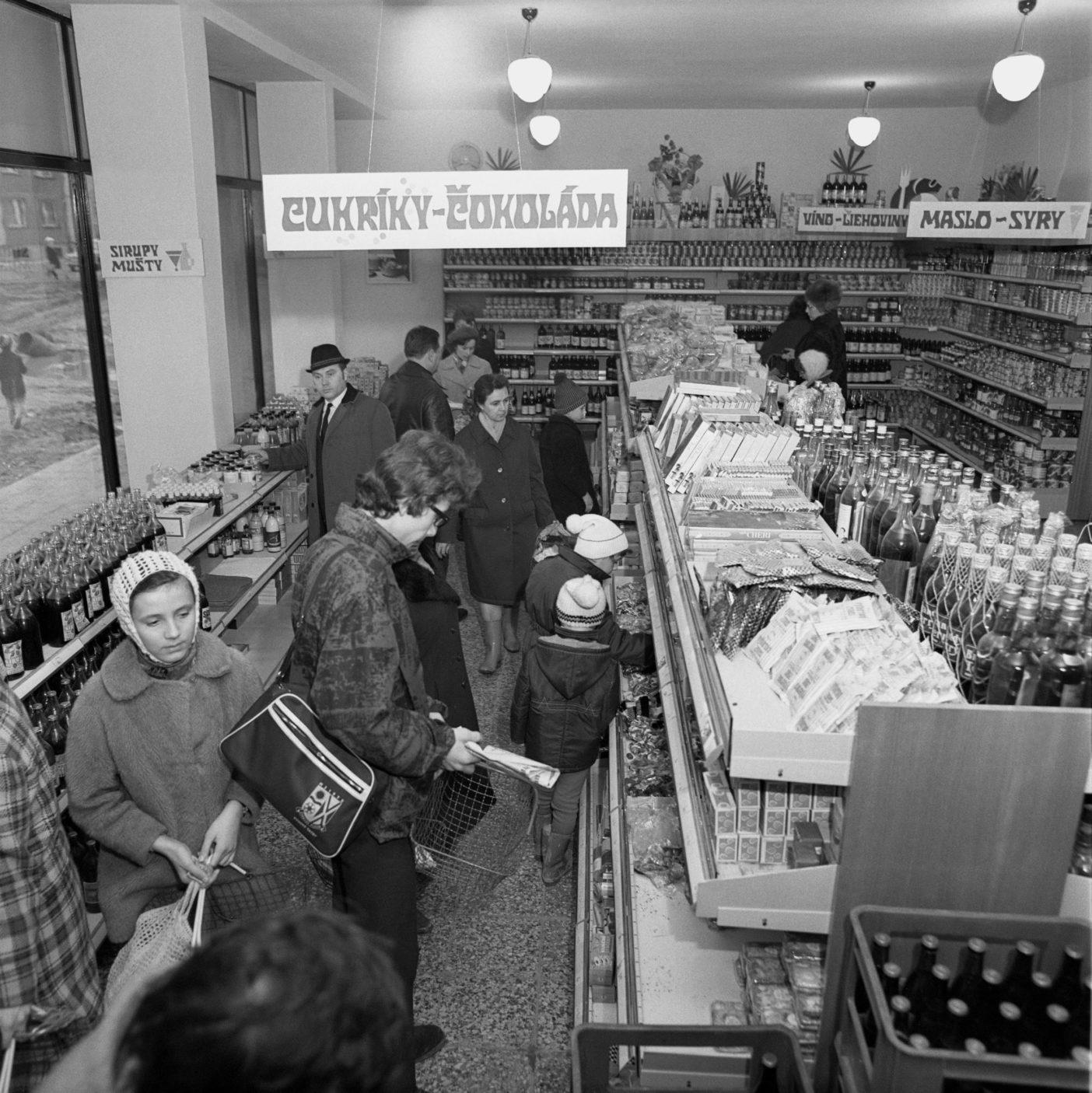 Obchod za socializmu