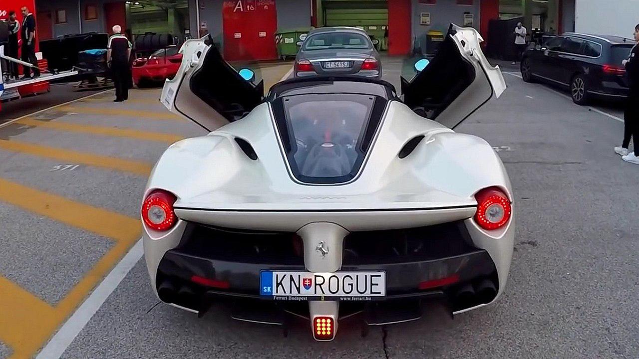 auto ferrari LaFerrari Aperta