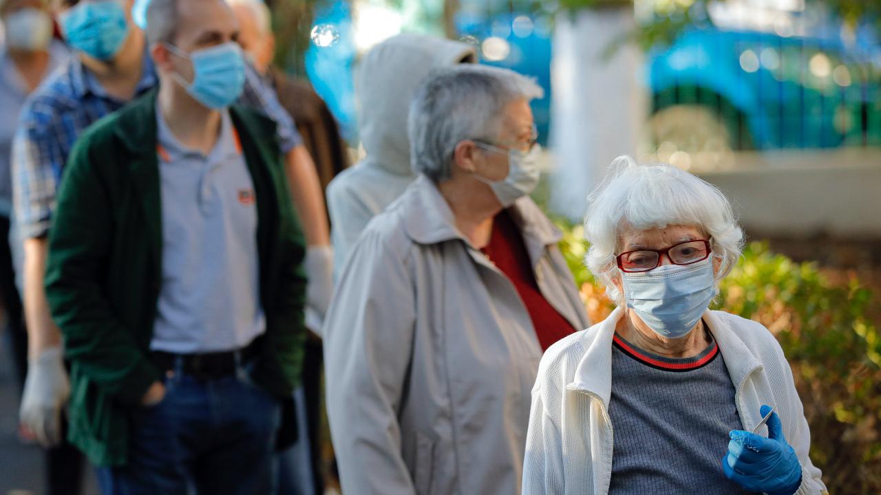 dochodcovia, pandemia, ruska, spolocnost