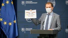 Matovič prosí zdravotníkov,