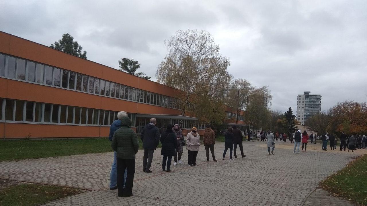 ZŠ Topoľová Nitra Slovensko testovanie covid-19