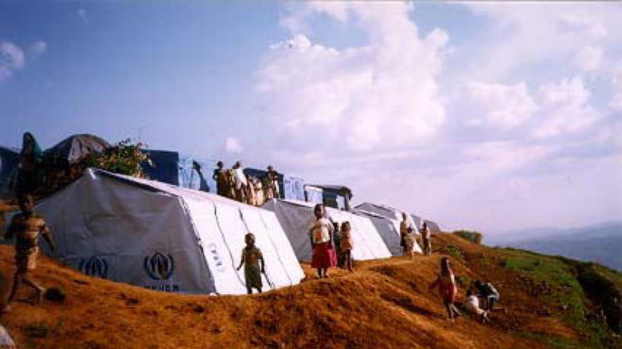 Rwanda paper tube shelters 1999