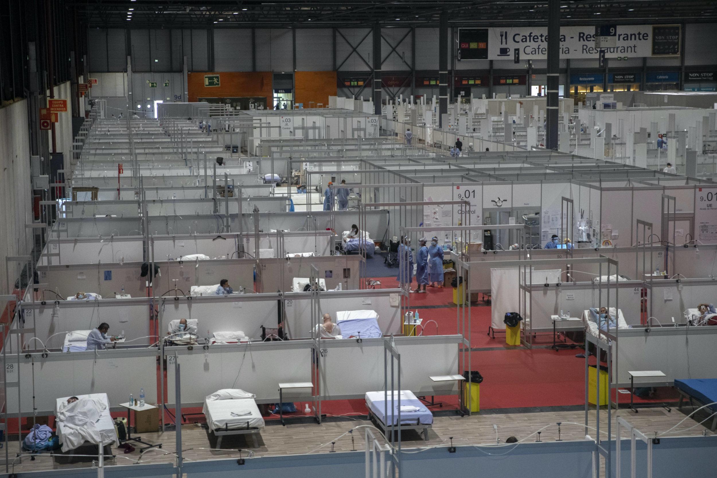 poľná nemocnica koronavírus covid nakazení chorí test