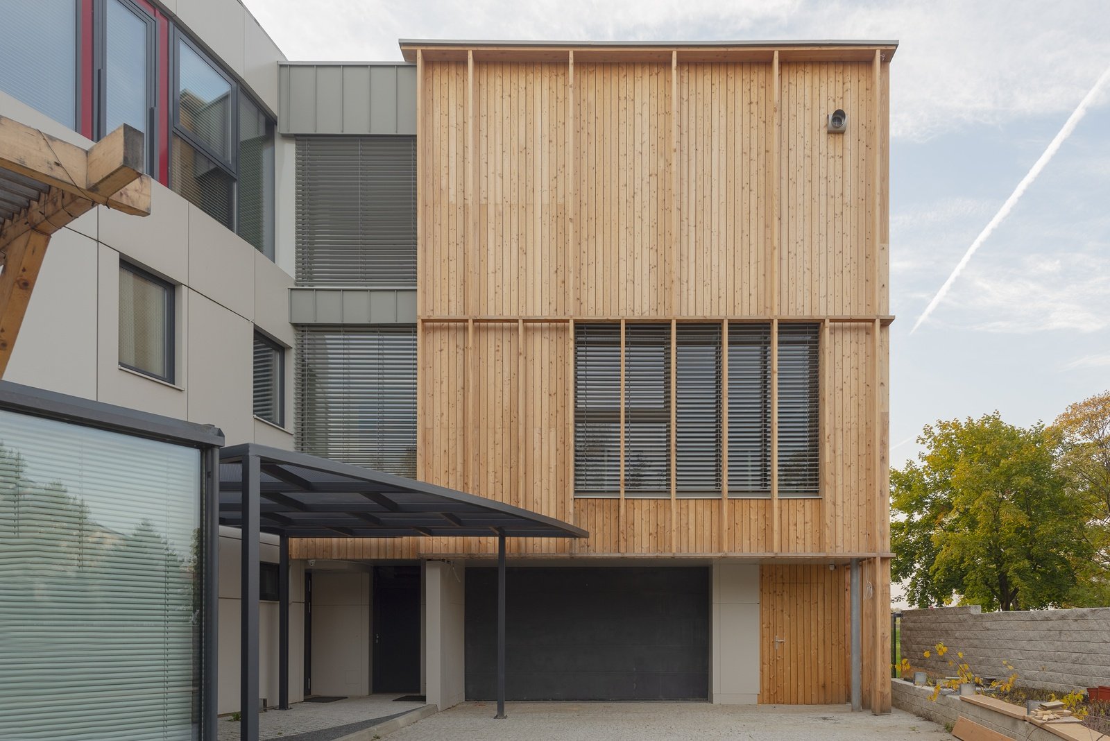 Kubis Architekti, dentálne cetrum, Hlohovec, architektúra, drevostavba, prístavba