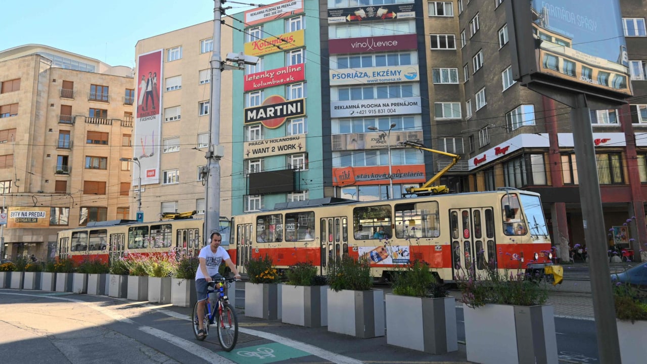 kamenné námestie, vizuálny smog, billboardy