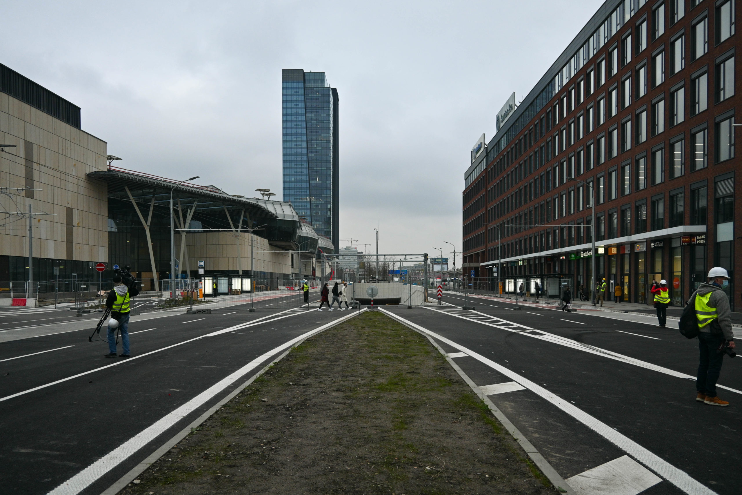 HB Reavis autobusová stanica mlynské nivy prejazdná oprava Bratislava opravár práca ulica cesta