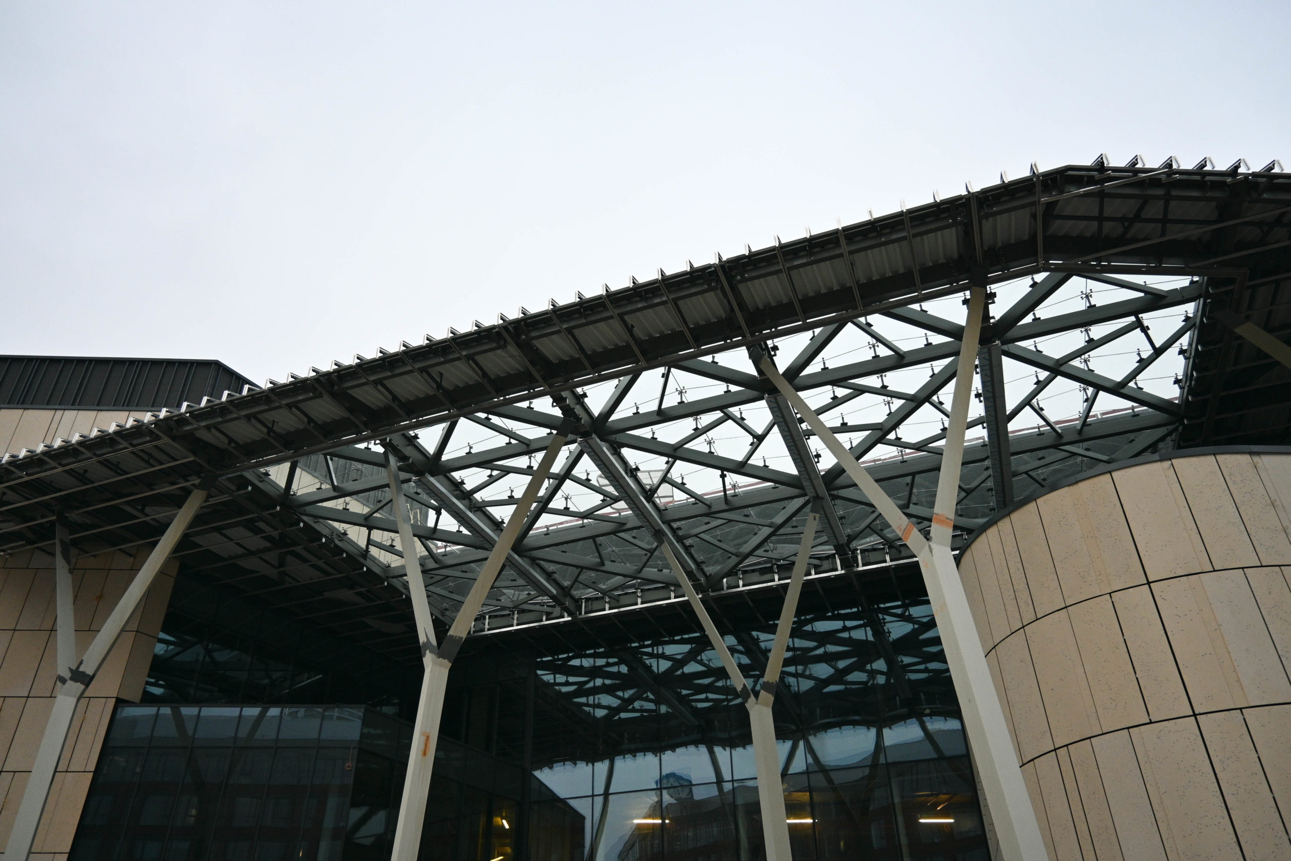 HB Reavis autobusová stanica mlynské nivy prejazdná oprava Bratislava opravár práca ulica cesta