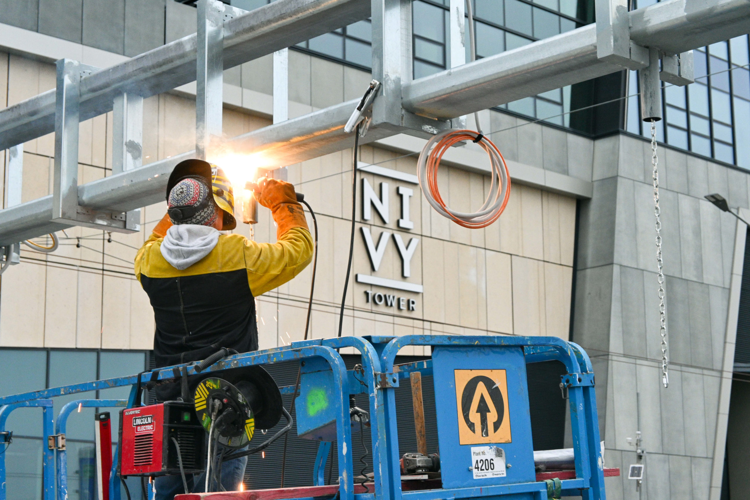 HB Reavis autobusová stanica mlynské nivy prejazdná oprava Bratislava opravár práca ulica cesta