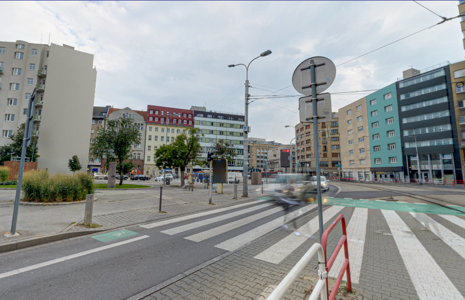 kamenné námestie, vizuálny smog, billboardy