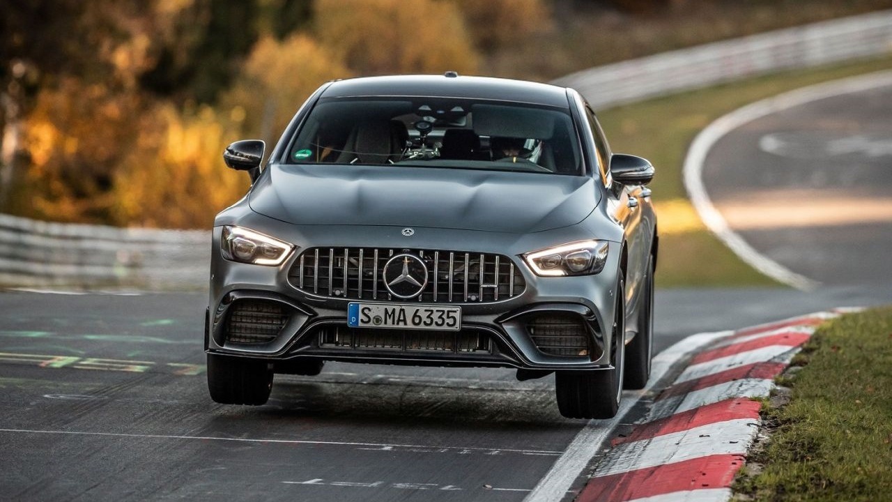 Photo of Nemci ukázali svetu najrýchlejšie luxusné auto v histórii.  Mercedes doslova letel za Nürburgringom