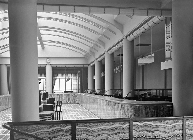 mestská sporiteľna interiér