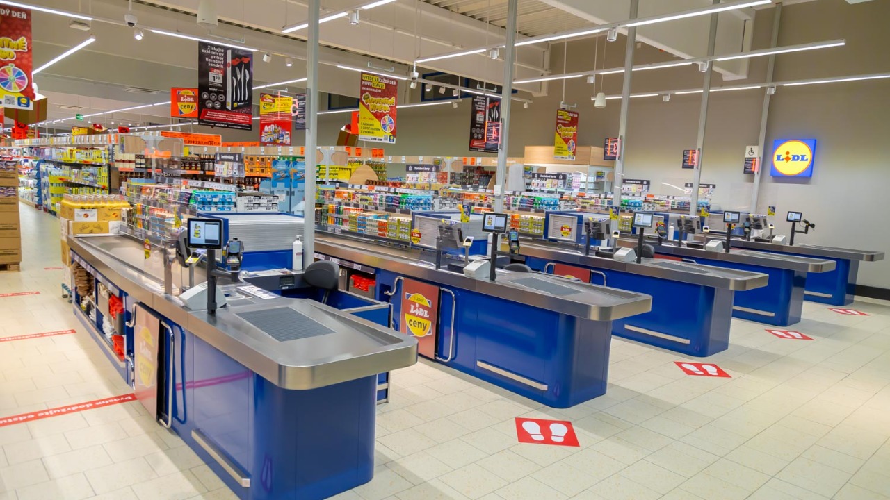 nákupy vianoce covid tesco lidl billa