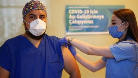 Miešať vakcíny proti