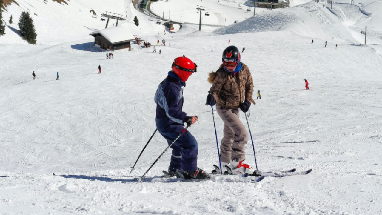 lyžovanie lyže zima