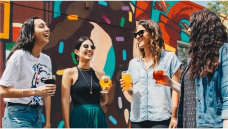 Žiadne rúška, rozostupy,