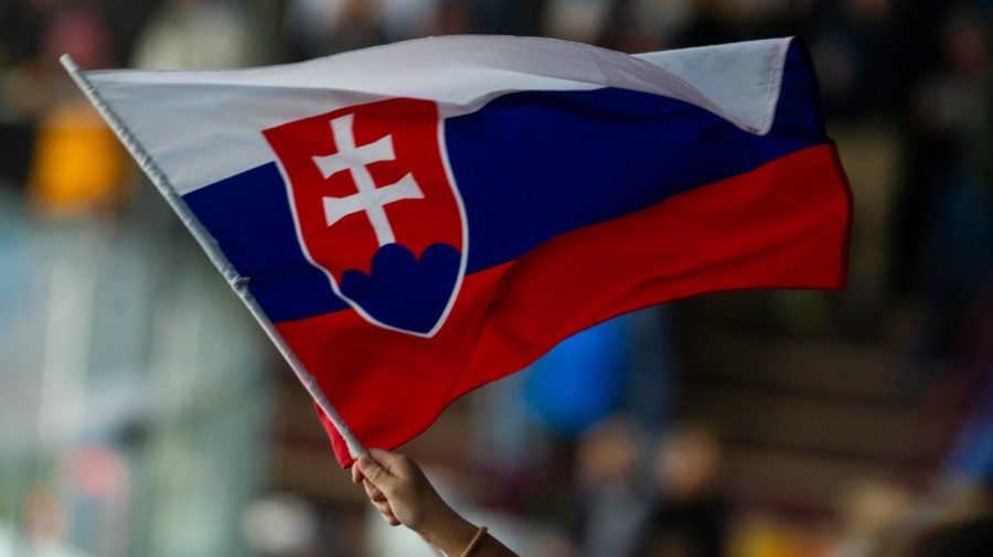 vlajka slovensko znak