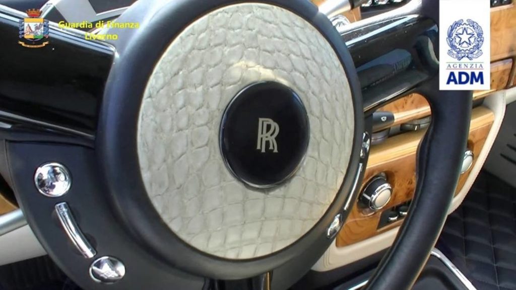 Rolls-Royce s krokodílou kožou