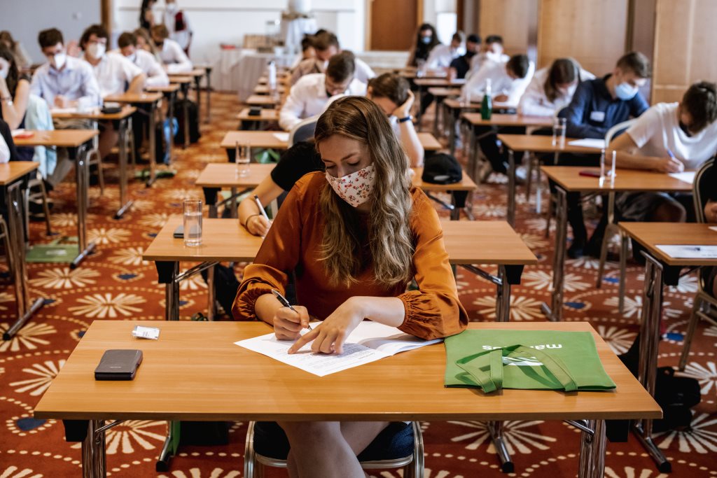 206079728_10158212405100906_4425398341265141645_n