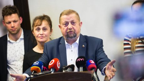 Rodina bezrúškovcov. Sudca