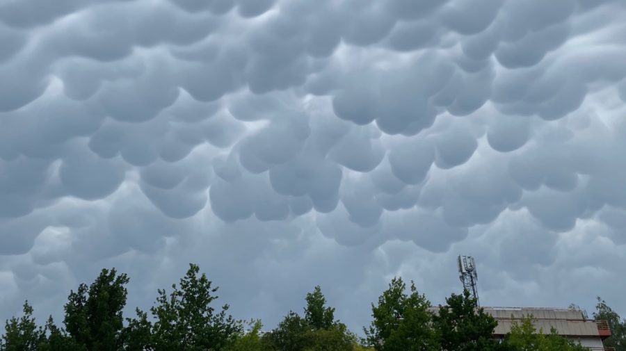 Slovensko počasie oblaky búrka