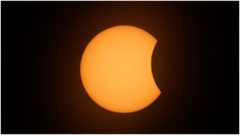 VESMÍRNE DIVADLO: Prstencové