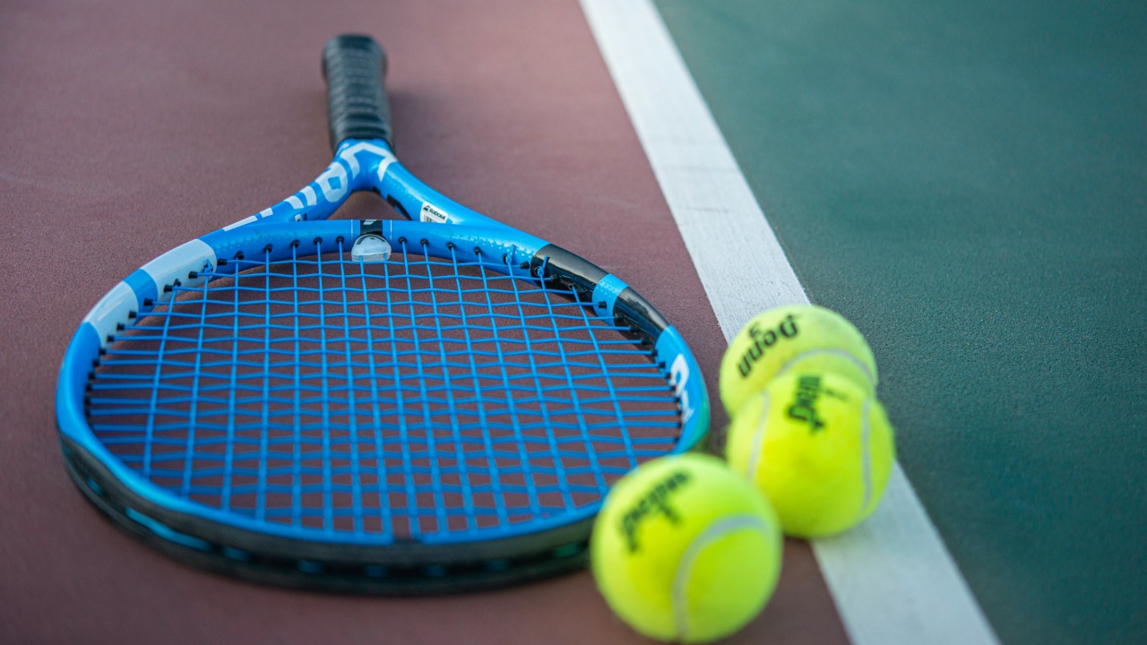 Tenisová raketa